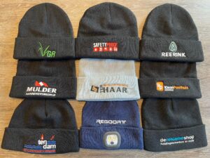 WINTERDEAL 2025 mutsen en sjaals met borduring - Dereklameshop